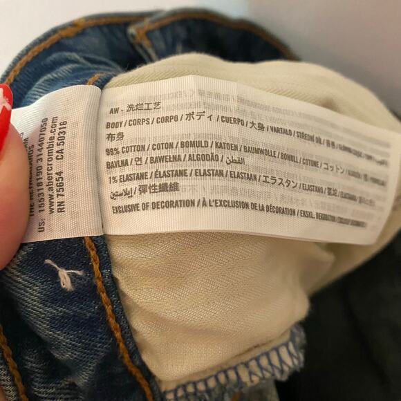 Abercrombie & Fitch High Rise Mom Jean Distressed Medium Wash Women 10 / 30 Long - Picture 13 of 13